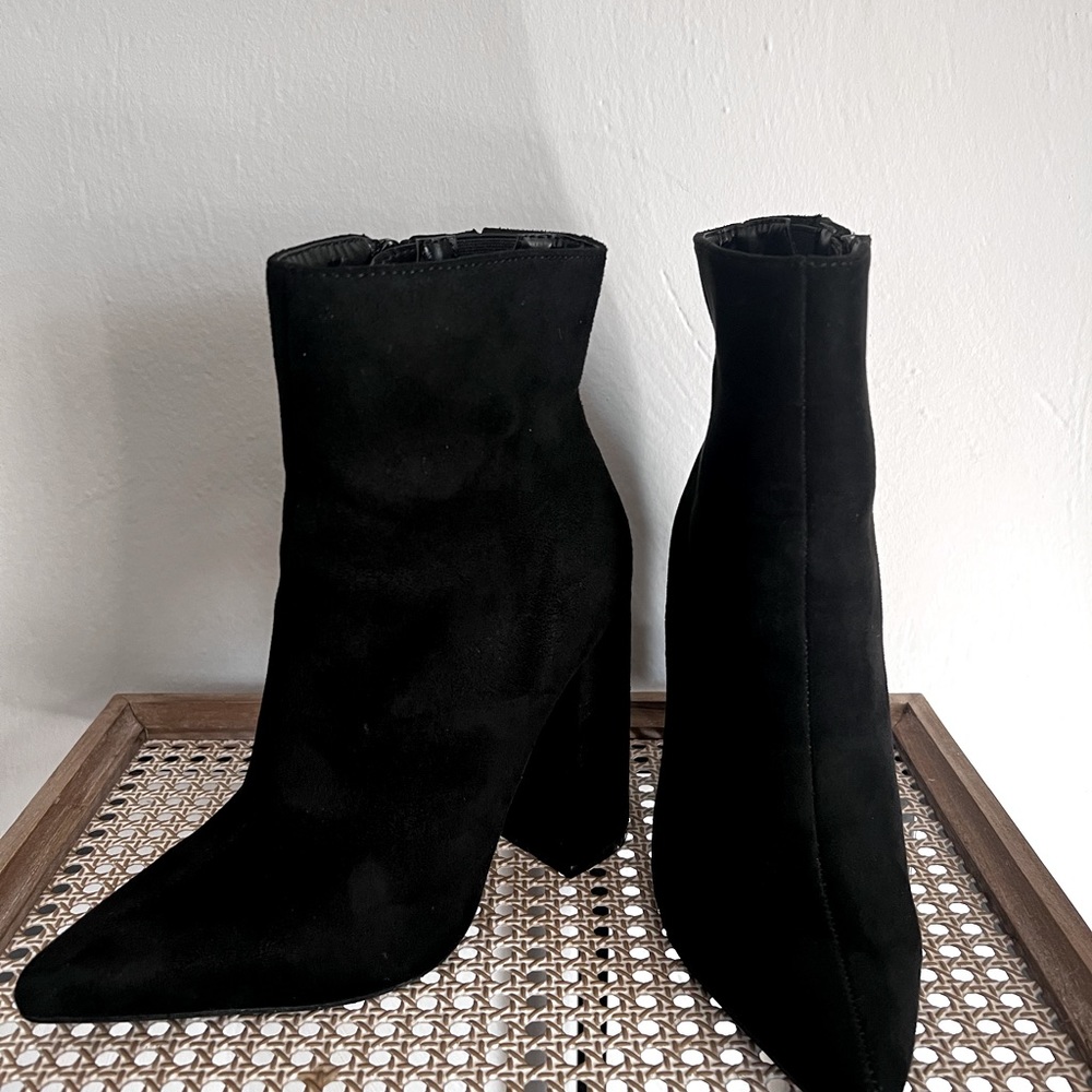 Women’s heeled boots